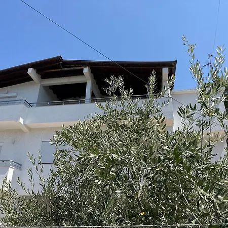 Guesthouse *